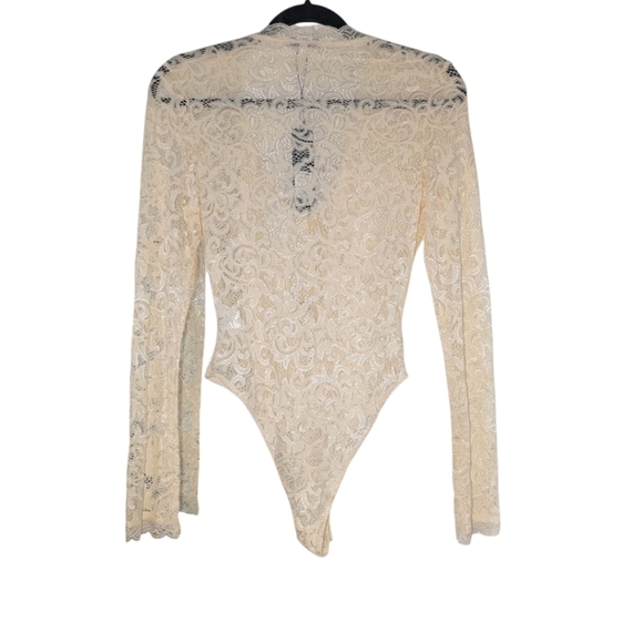 Fashionova Lace Bodysuit in Cream - Picture 2 of 4